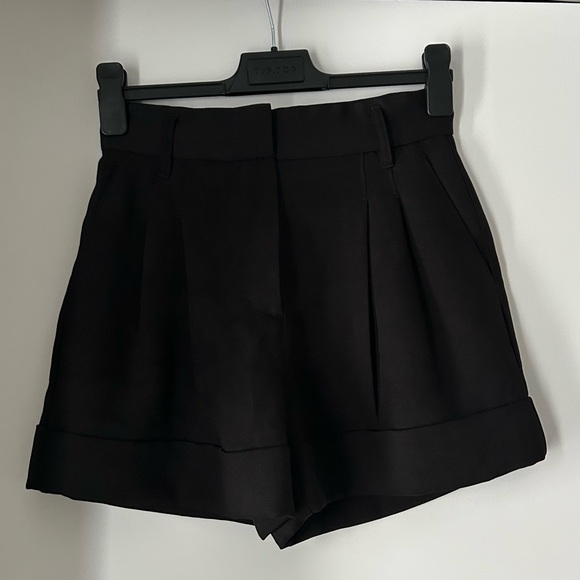 Wilfred Labyrinth Shorts - Picture 1 of 2